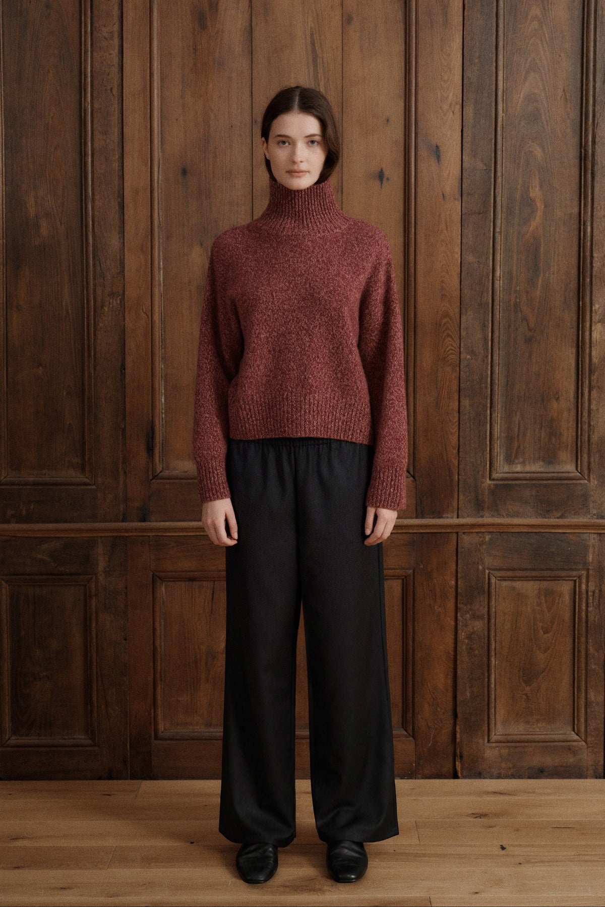 100% Grade A cashmere turtleneck in speckled deep pomegranate with a relaxed fit and wide ribbed trims. - VIR VITA
#color_pomegranate