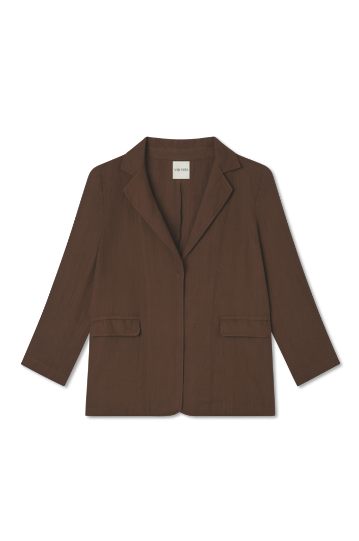 Flat image of a 100% linen blazer featuring an elegant and classic silhouette in dark brown -VIR VITA
#color_chestnut