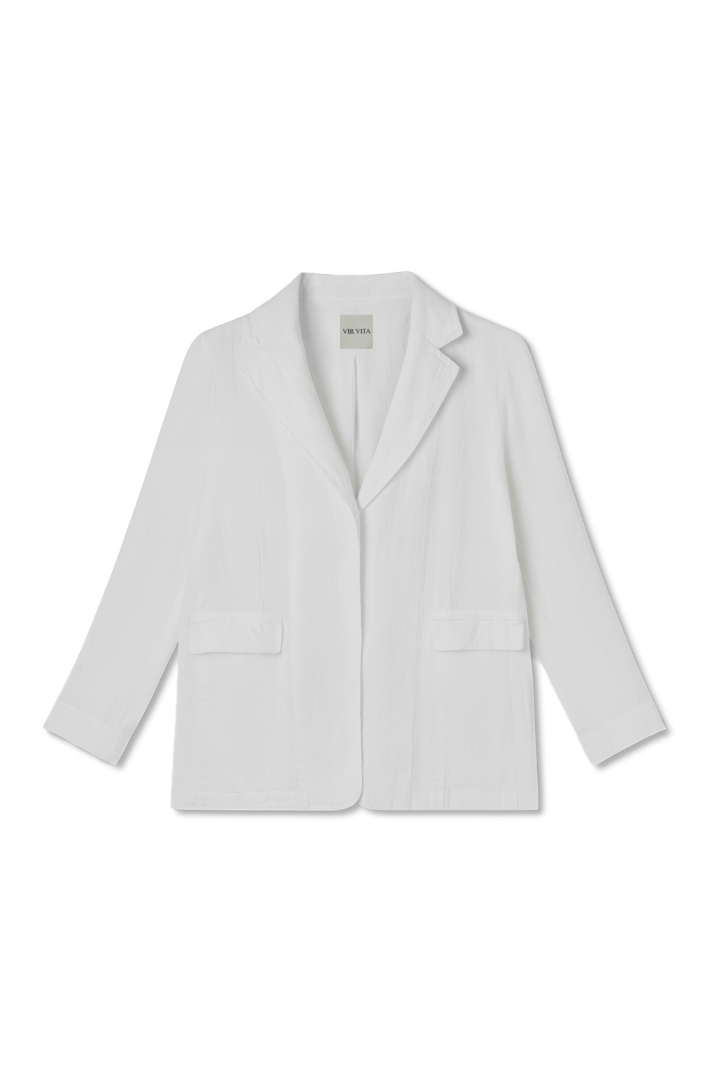 Flat image of a 100% linen blazer featuring an elegant and classic silhouette in white -VIR VITA
#color_white