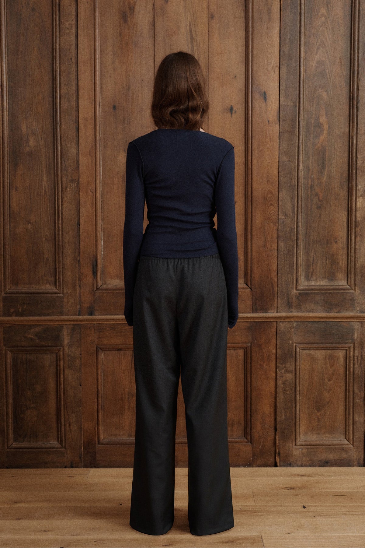 Midnight navy fitted long sleeve wrap top with a flattering crossover front and side tie. - VIR VITA
#color_midnight