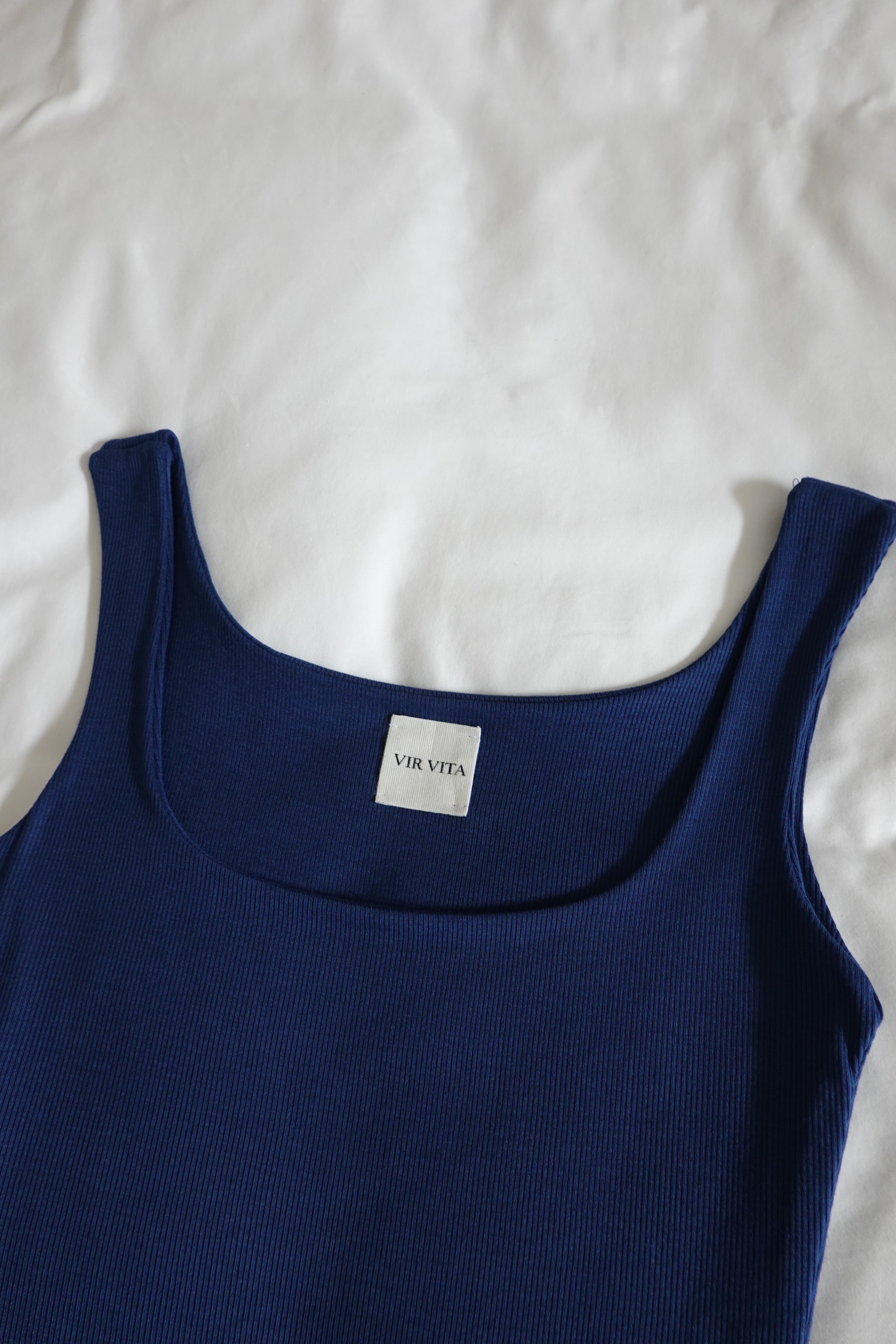 
Navy square neck top inspired by 90s style - VIR VITA

#color_navy