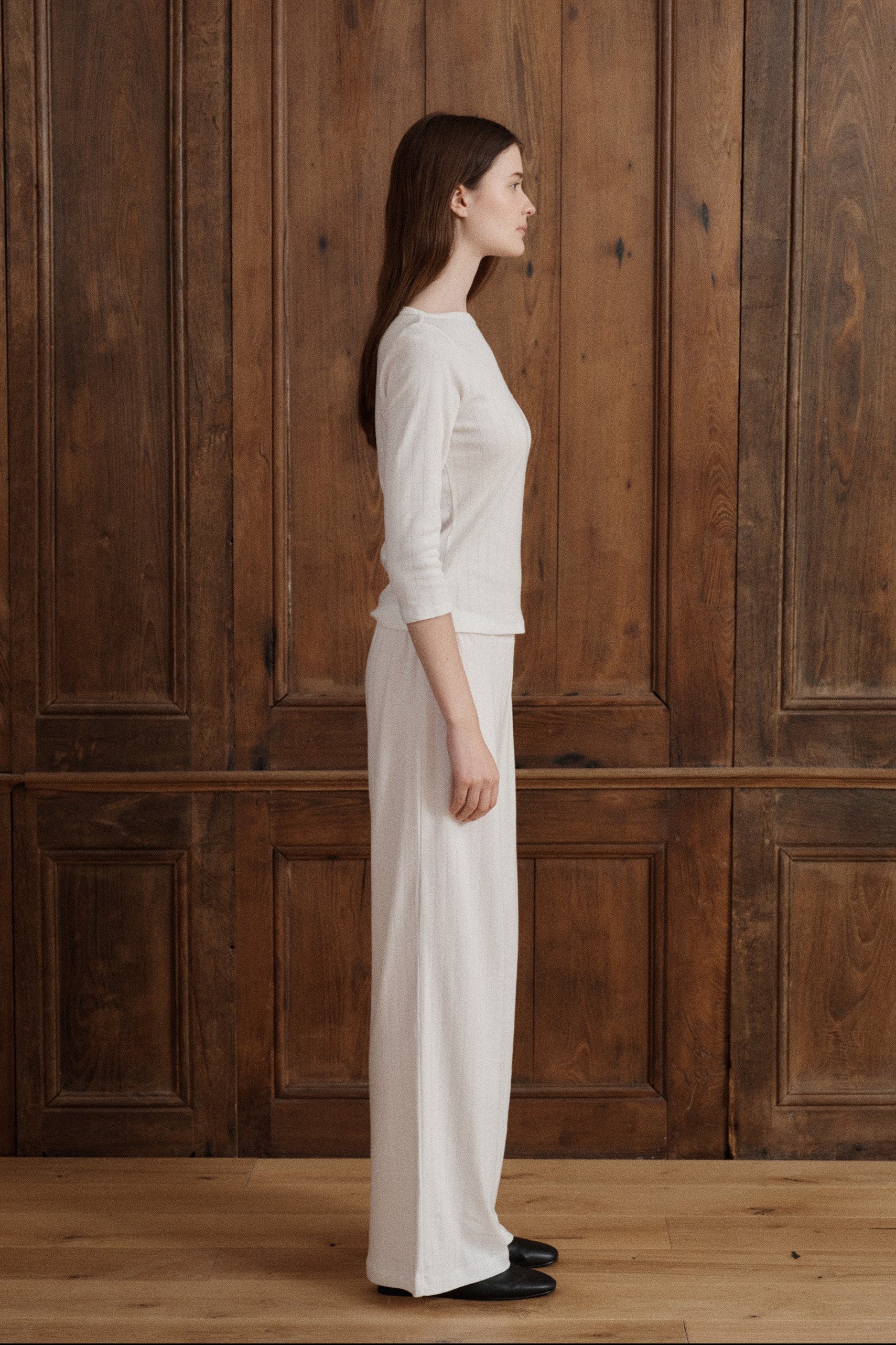 White cotton pointelle top featuring a feminine boat neckline and slim, close-to-body fit. - VIR VITA
#color_coconut