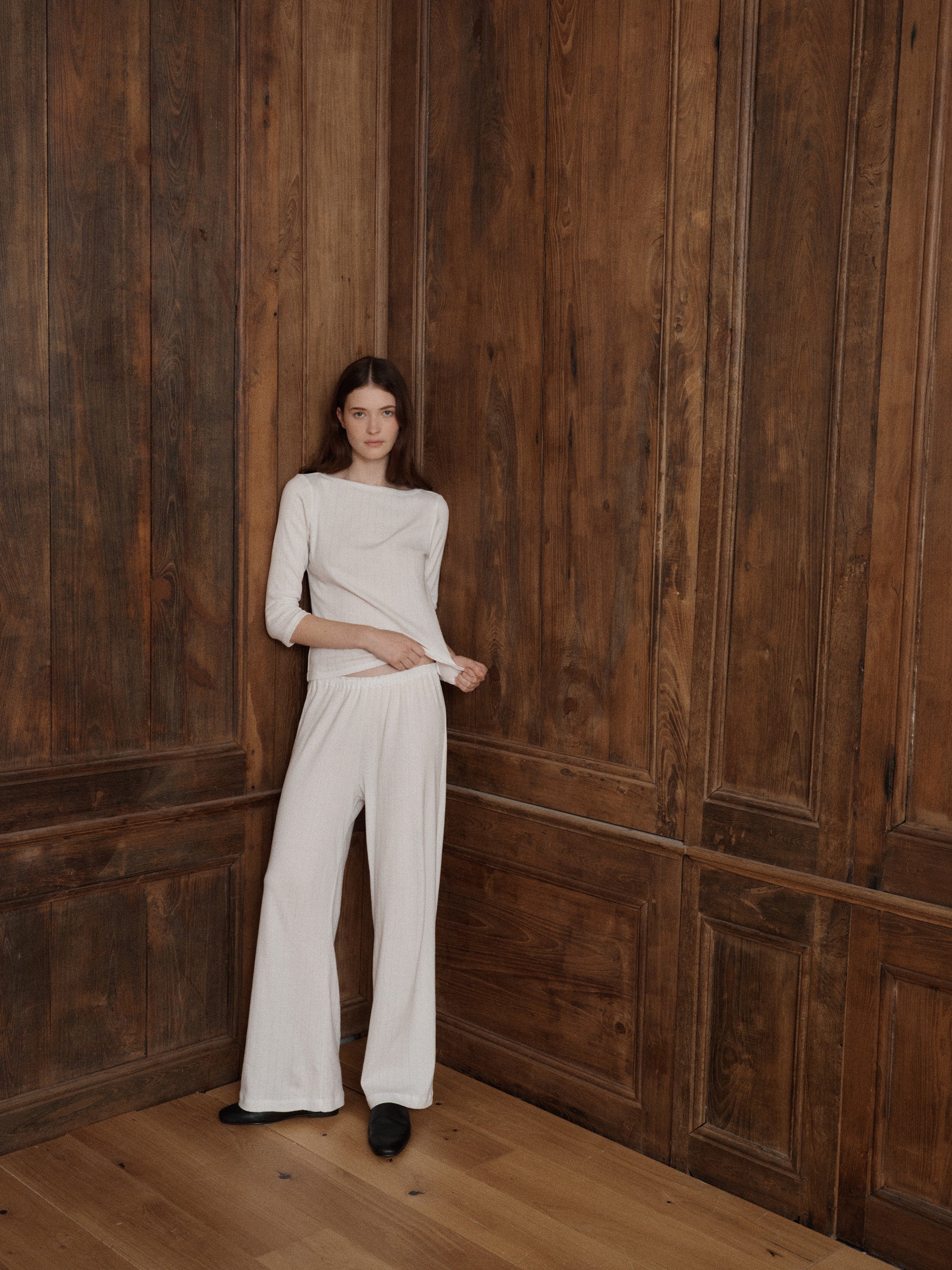 Textured cotton pointelle pants in merlot designed with an effortless pull-on fit. - VIR VITA
#color_coconut