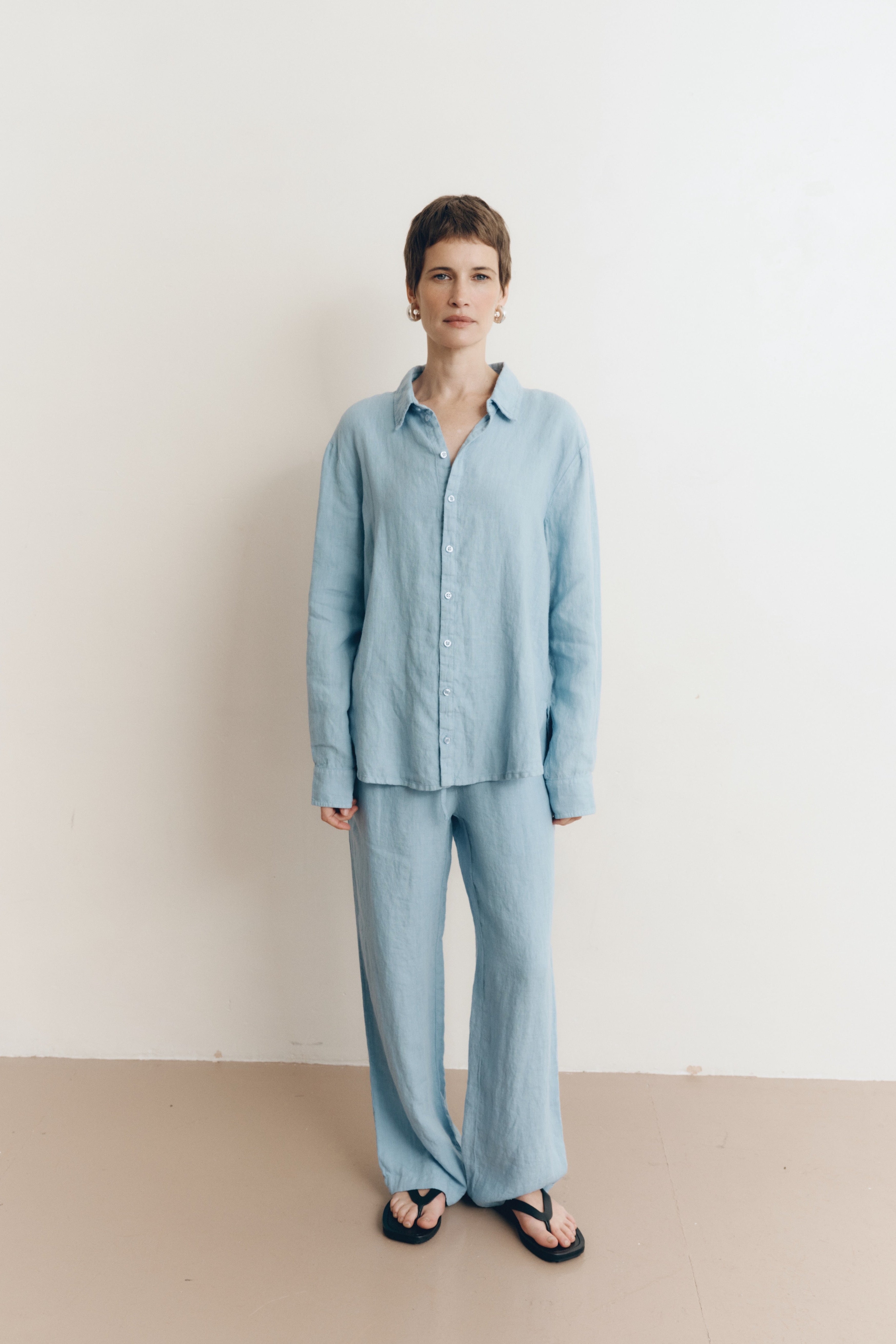 The Viridi-anne cotton linen pants アルチザン The Viridi-anne Cotton/Linen Wide Cropped Pants - VI-3968-04 - Black