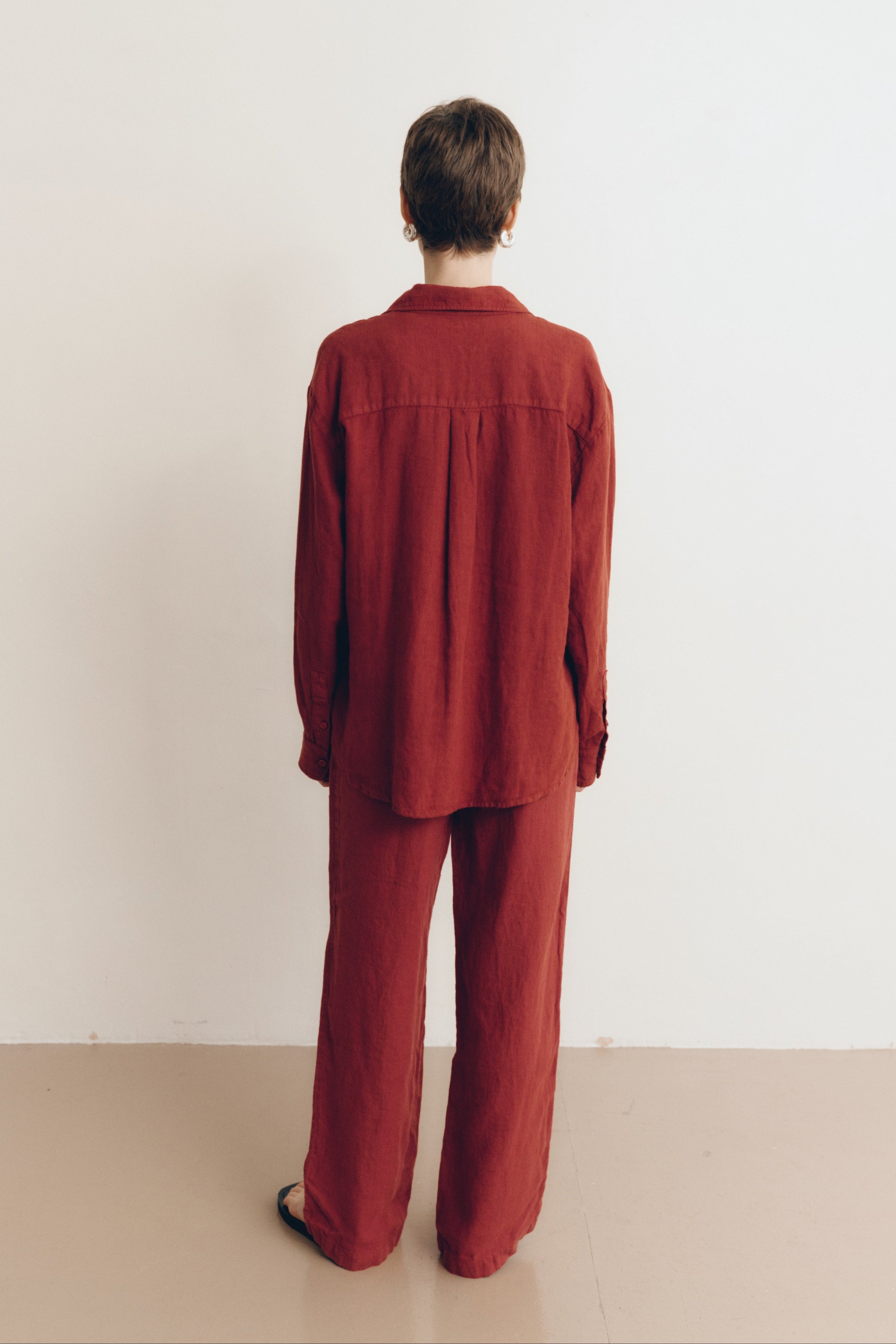 Sustainable dark red drawstring linen pant made of 100% linen featuring a relaxed straight-leg fit - VIR VITA #color_sun dried tomato